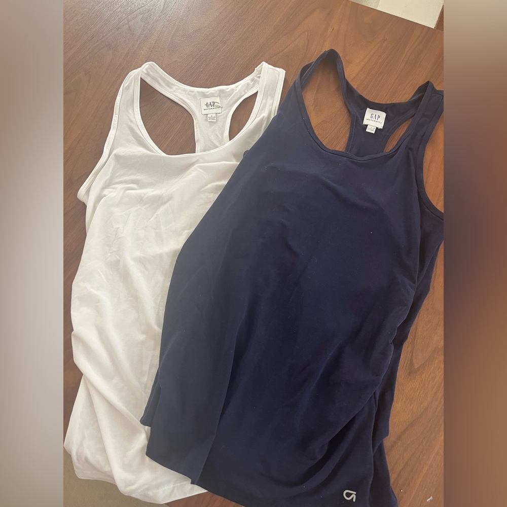 Gap maternity workout tops -  size small in great used condition